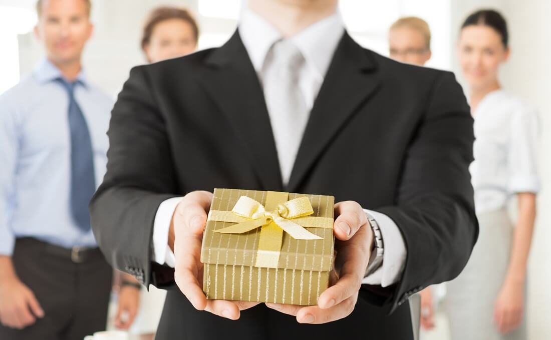 Nên tặng quà gì cho doanh nghiệp để đủ tâm đủ tầm?